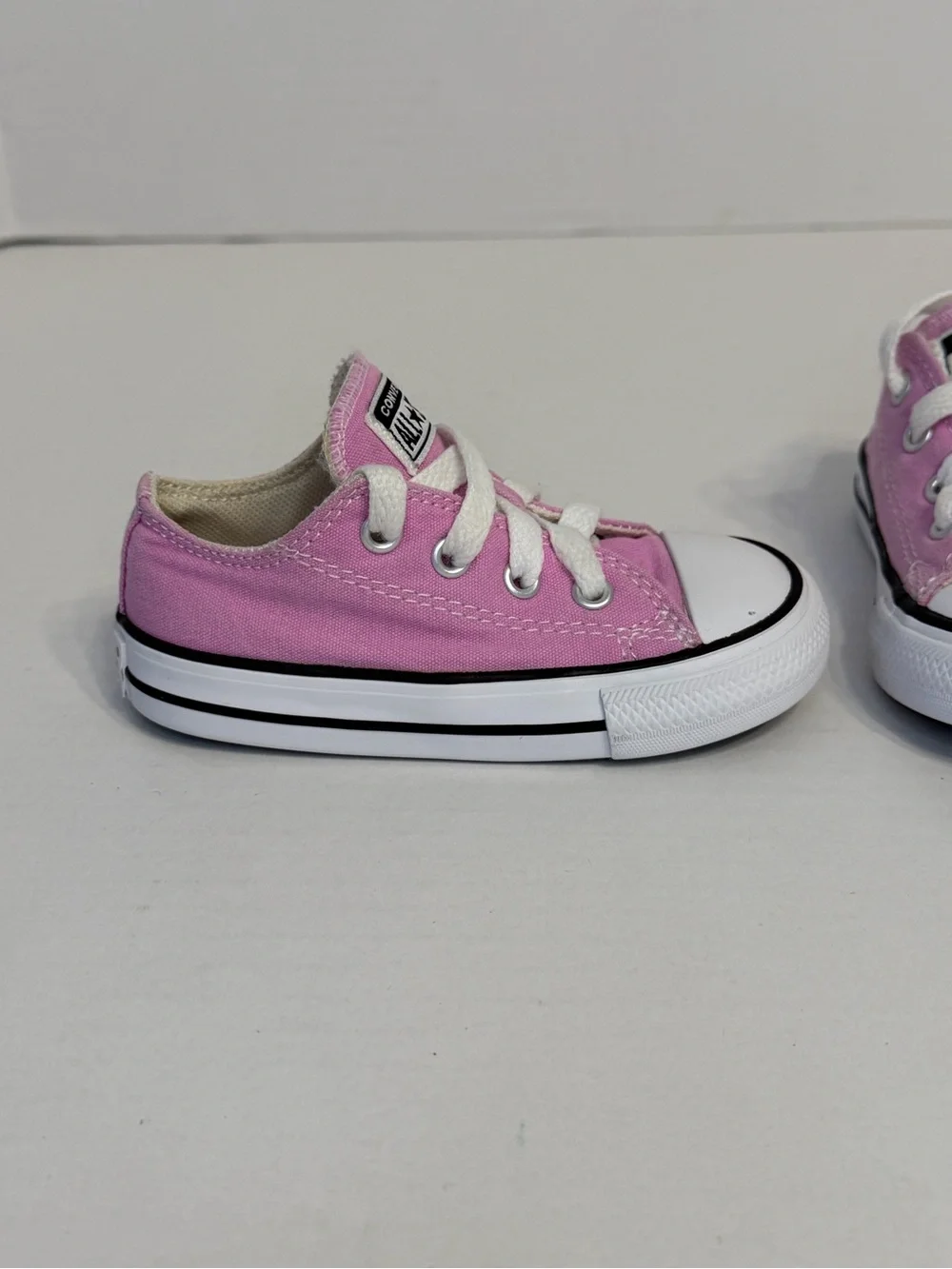 Converse Chuck Taylor All Star Low Top Sneaker infant size 6